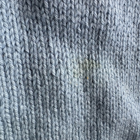 Vintage Fair Isle Sweater Size (M)? - Picture 2 of 5